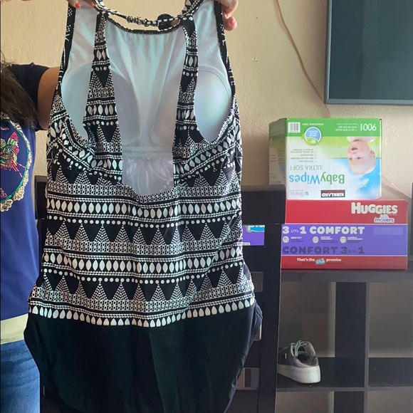 New - Picture 2 of 2